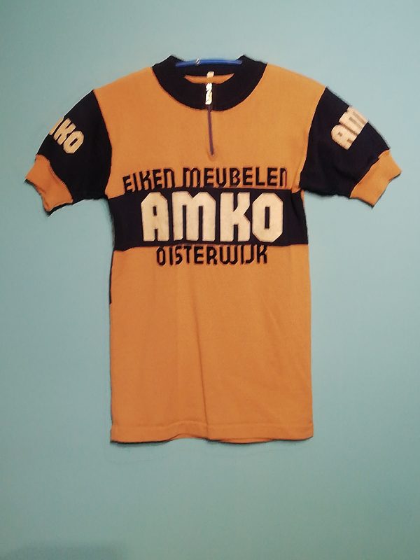 MOBILI IN ROVERE AMKO OISTERWIJK 1982