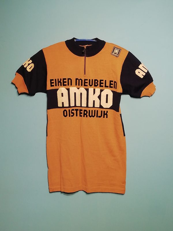 MUEBLES DE ROBLE AMKO OISTERWIJK 1982